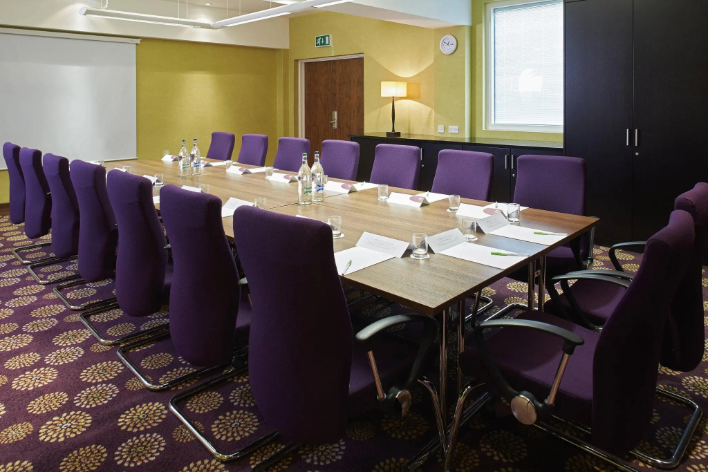 Courtyard by Marriott London Gatwick Airport