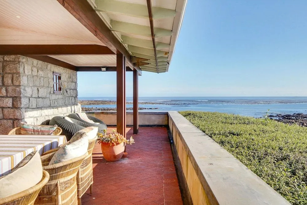 Arum Beach House
