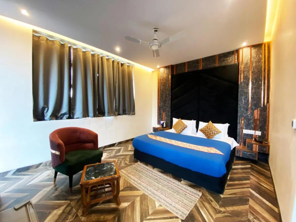 Hardik Palace By F9 Hotels