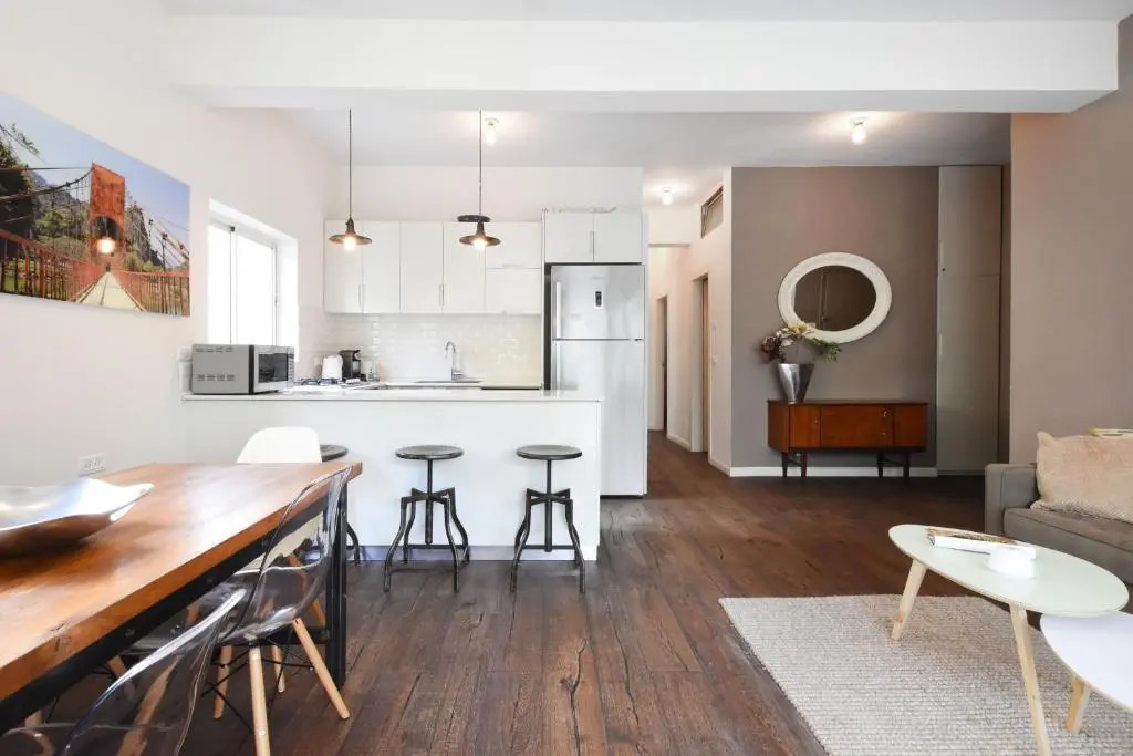Sunny 3BR in Prague 8 by HolyGuest