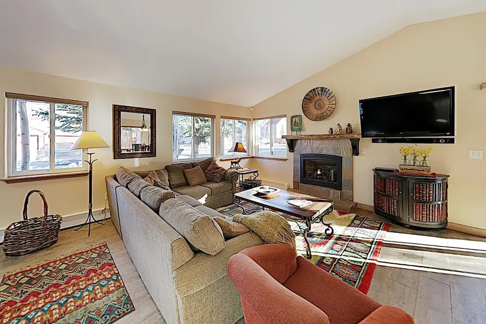 Airy Frisco Home for Adventurers by RedAwning