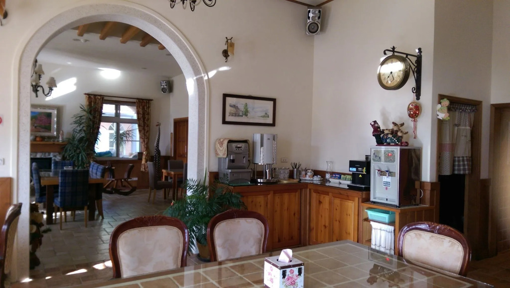 Aurora Villa