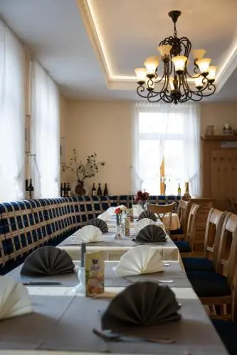 Gasthause Zur Krone Hotel
