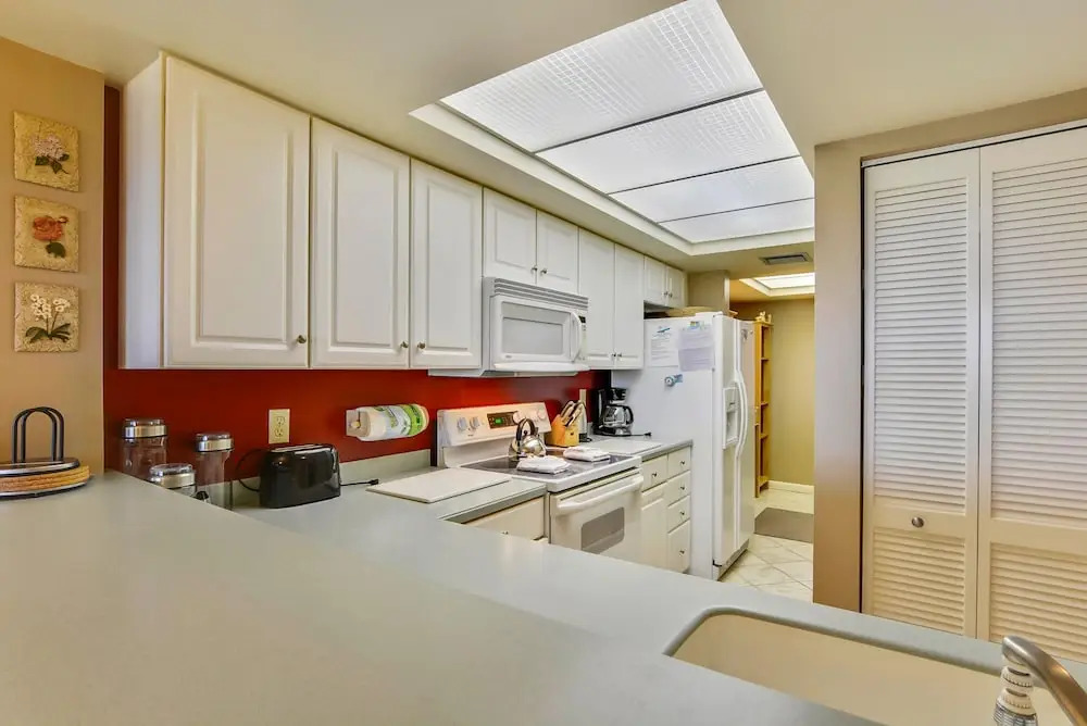 Land's End 204 Building 7 Private Balcony / Beachfront Condo!