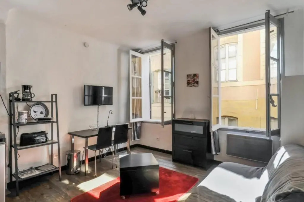 Cozy studio at the heart of Aix-en-Provence old city - Welkeys