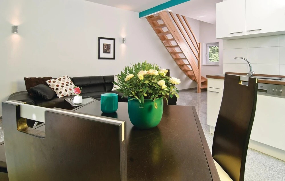Stunning Home In Pinnow With Wifi