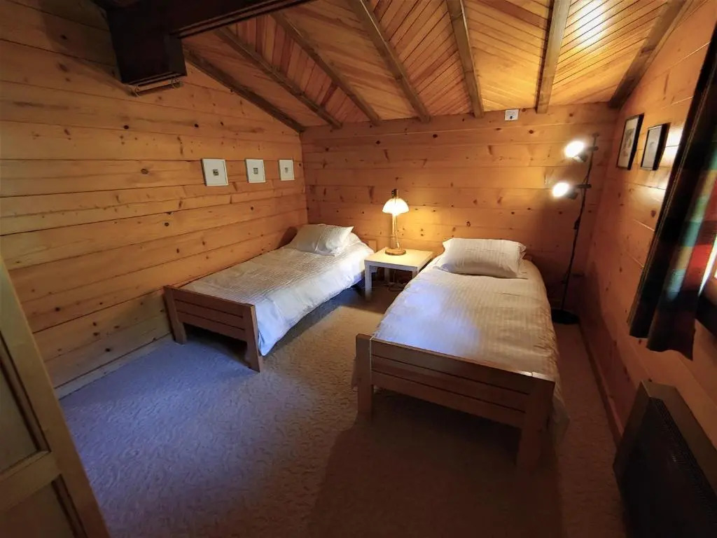 Chalet paisible dans la nature avec belle vue sur le lac Léman