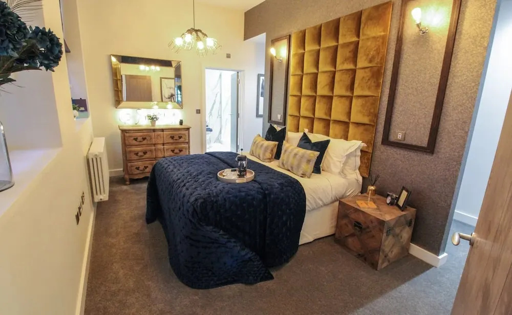 TP Apartments - Great Charles Penthouse