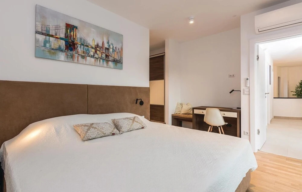Luxurious Home In Biograd With Sauna