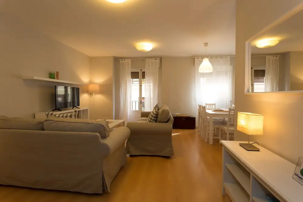 Apartamentos EL DESCUBRIDOR