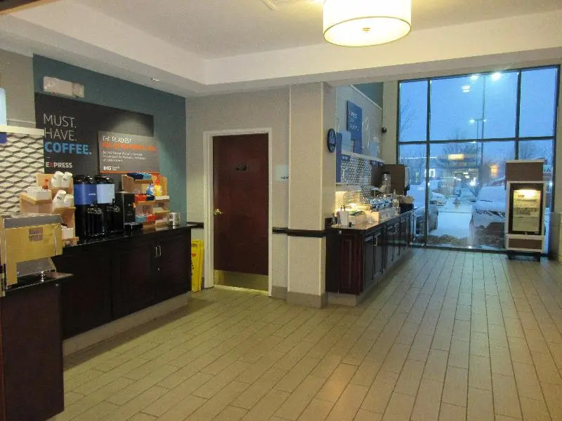 Holiday Inn Express Hotel & Suites Youngstown - North Lima/Boardman by IHG