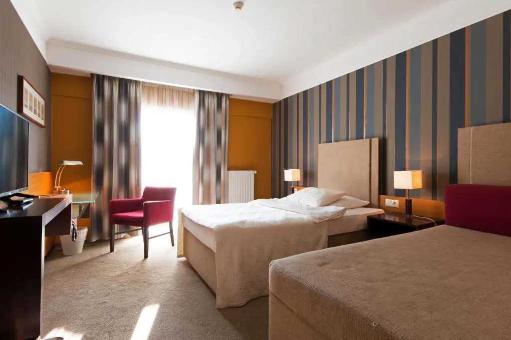 IMPIQ Hotel