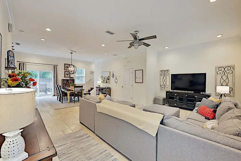 Peaceful Vilano Beach Getaway W/ Alfresco Dining 4 Bedroom Home