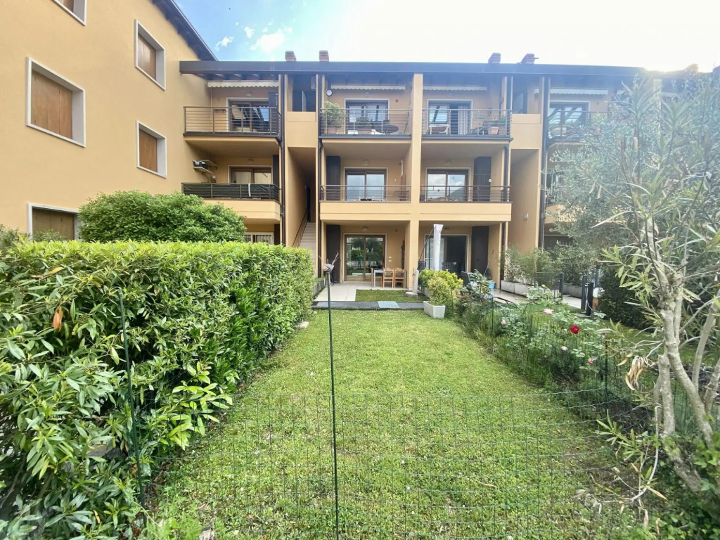 Inviting apartment in Giarole with garden