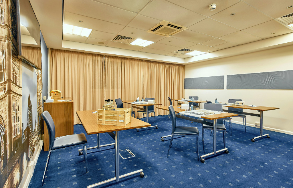 Holiday Inn Express London Stratford by IHG