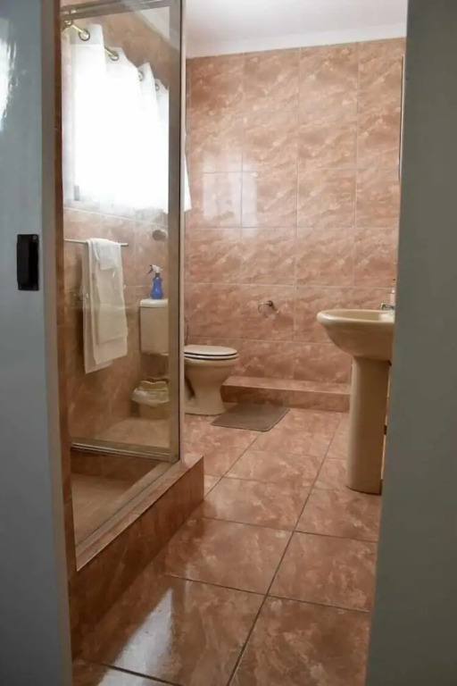 34onlincoln Guesthouse