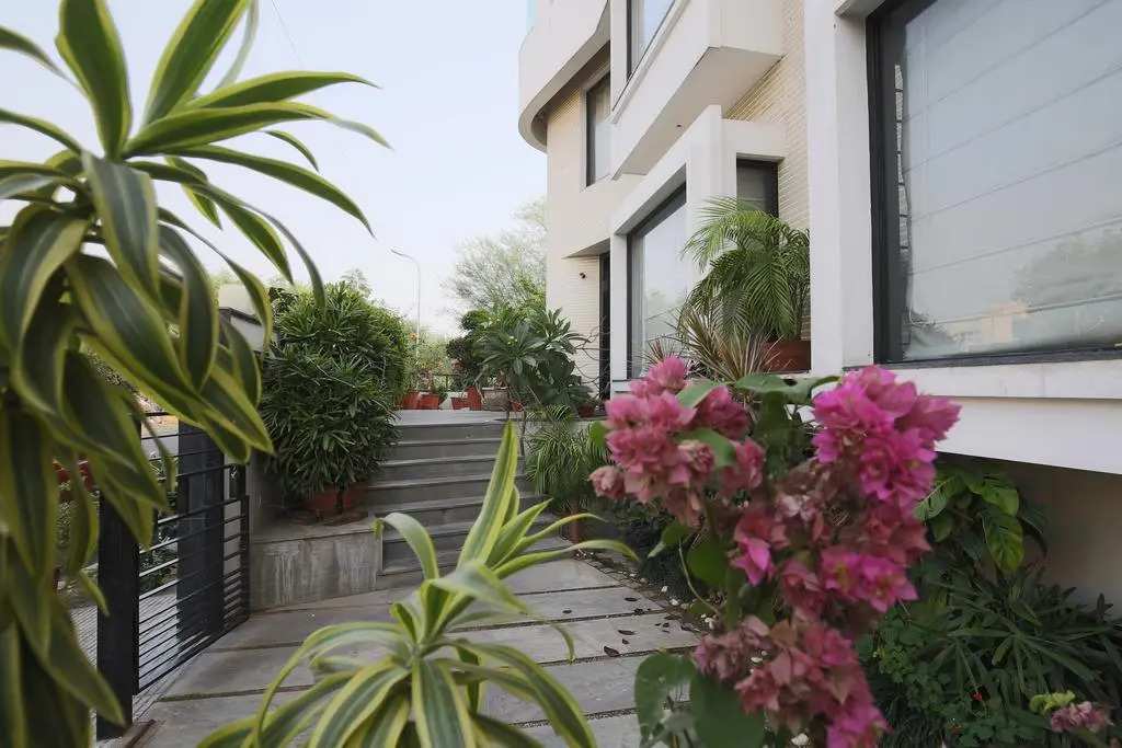 Hotel Palm Tree Near Taj Mahal Agra