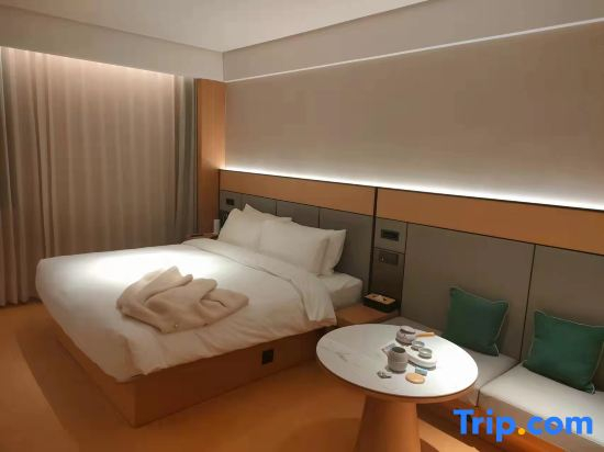 Yunlai Four Seasons H Hotel