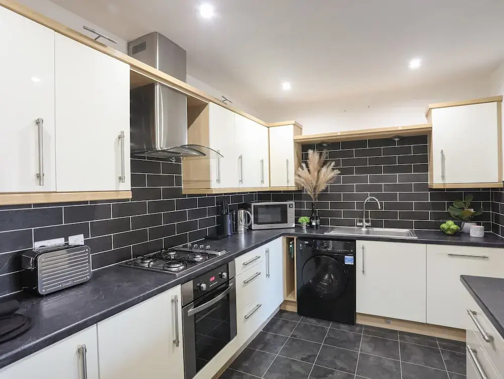 4 Pen Llanw Tides Reach