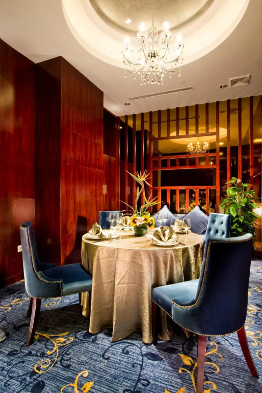 Kingdom Hotel