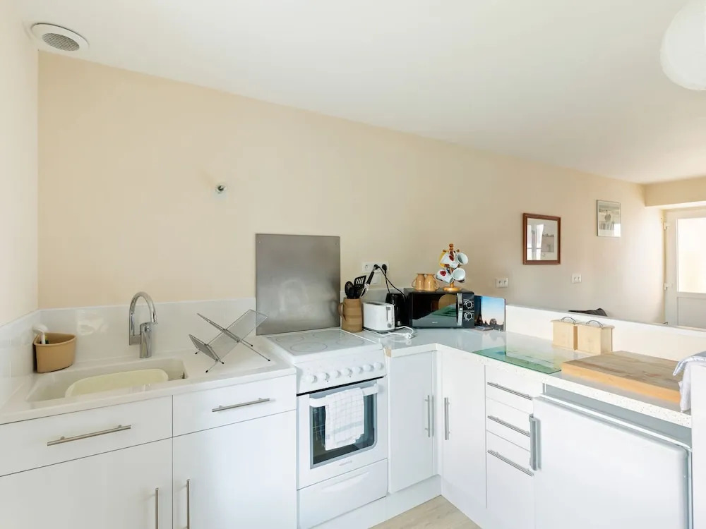 Cozy Apartment in Maisy near Sea