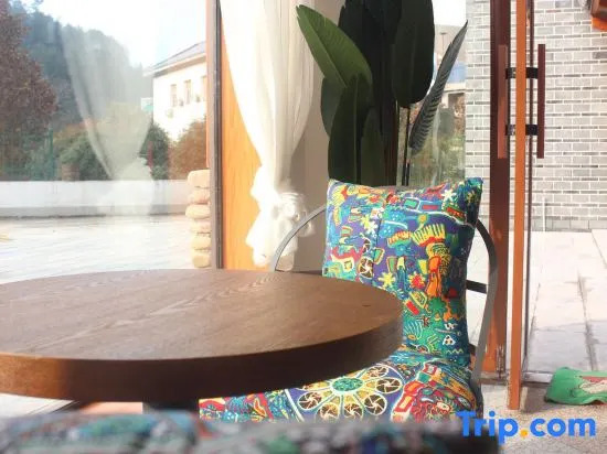 Zhulin Youju Hostel