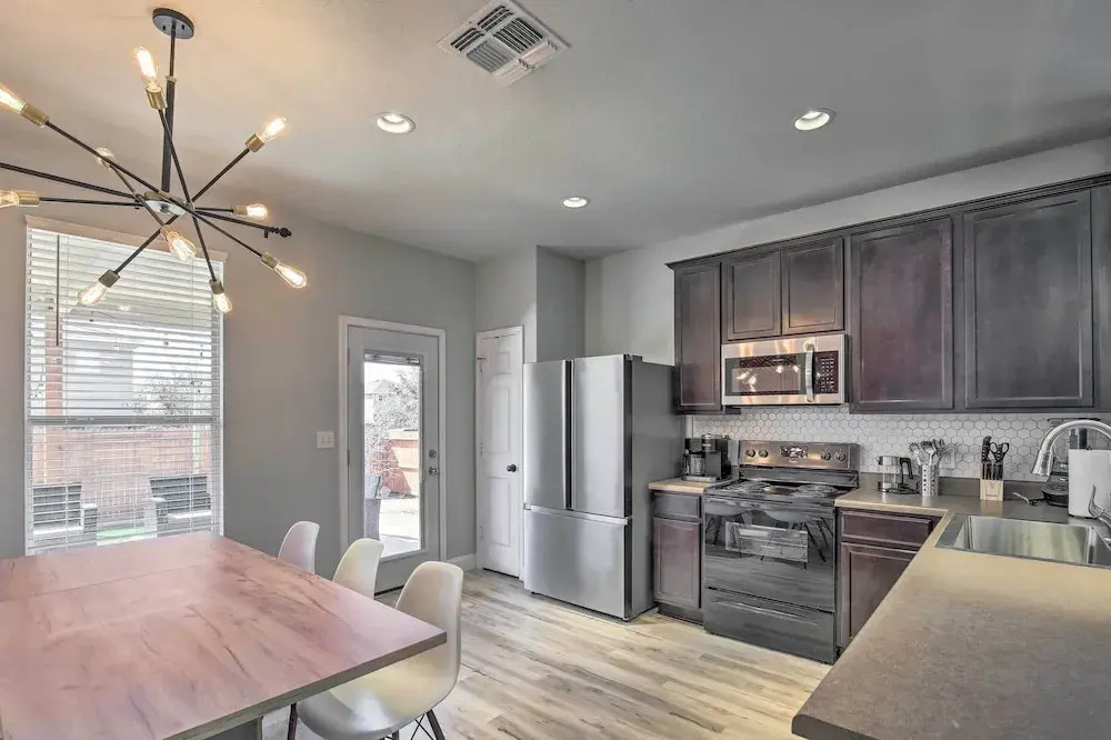 San Antonio Home w/ Patio + Grill Near Seaworld!