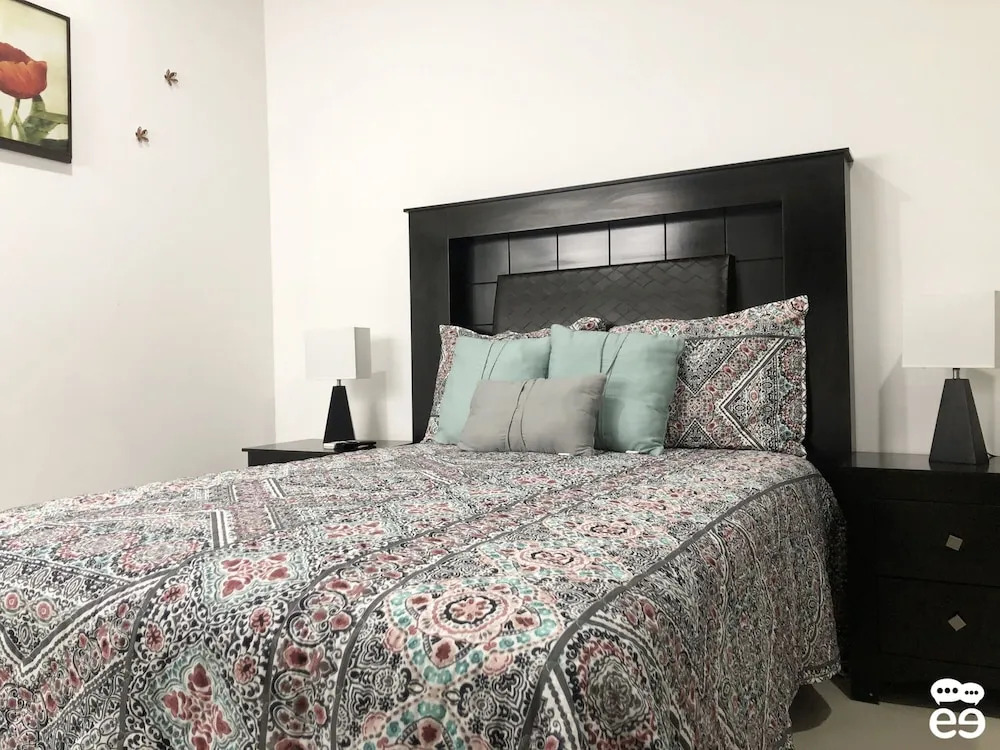 Departamento con terraza y alberca (L-8)