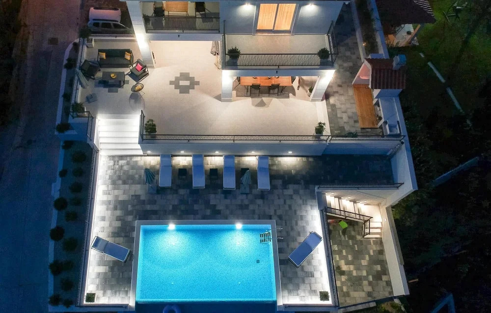 Amazing Home In Kucine