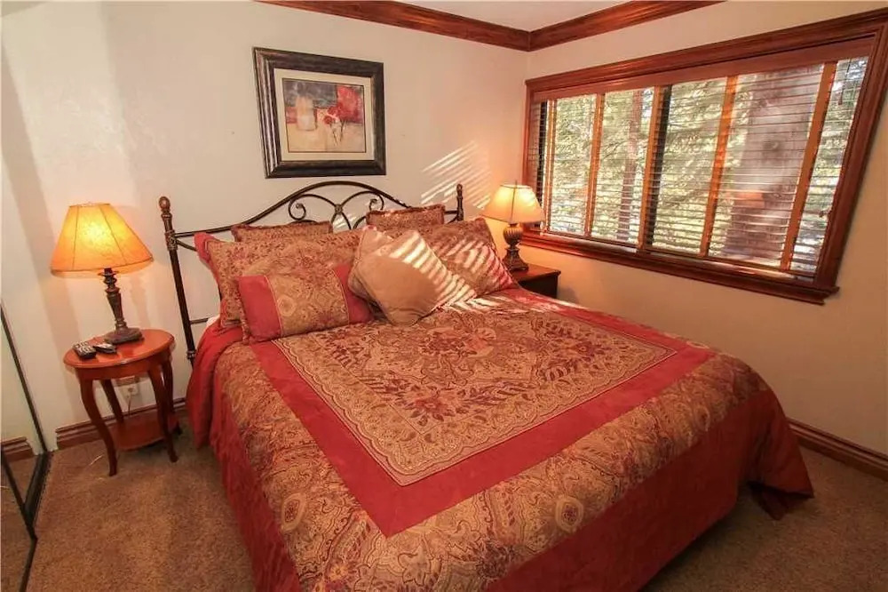 Mammoth Ski & Racquet Club #34 - 2 Br Condo