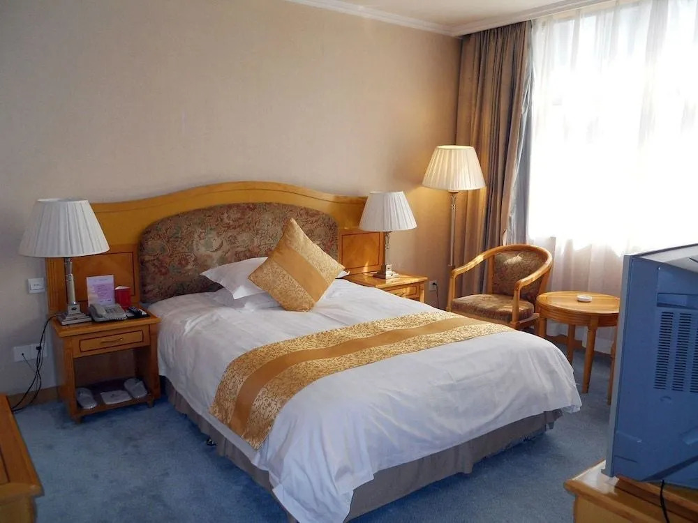 Juna liangxi hotel