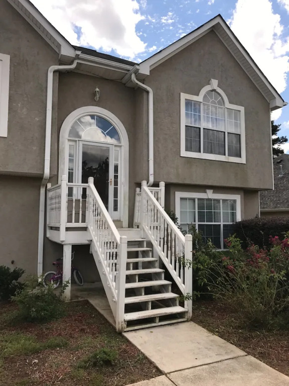 A Very Quiet and Clean Neighborhood if you are Seeking Piece and Quiet