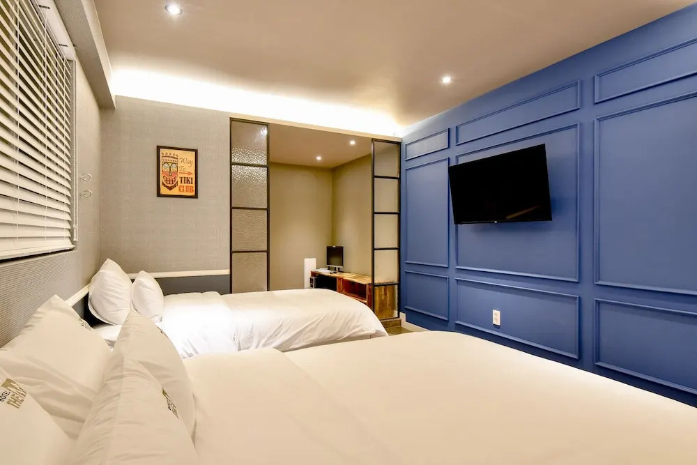 Y Motel