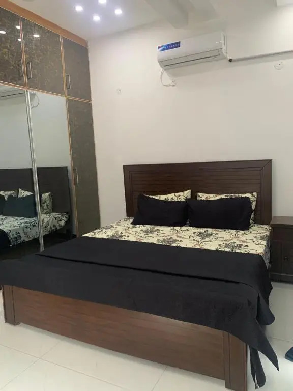Independent Villa in DHA Phase 6 Lahore Three 3 Bedroom Full House