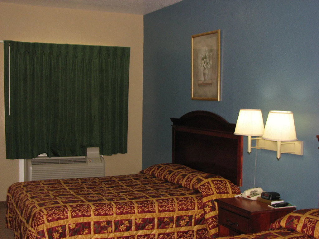 Budget Inn