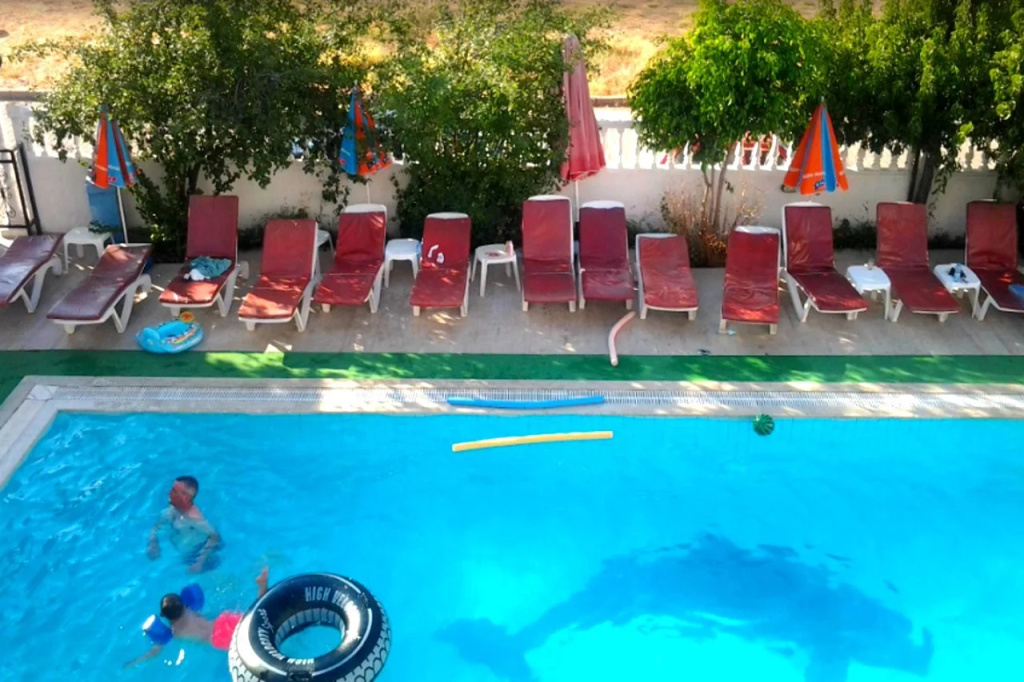 Atlantis Apartments