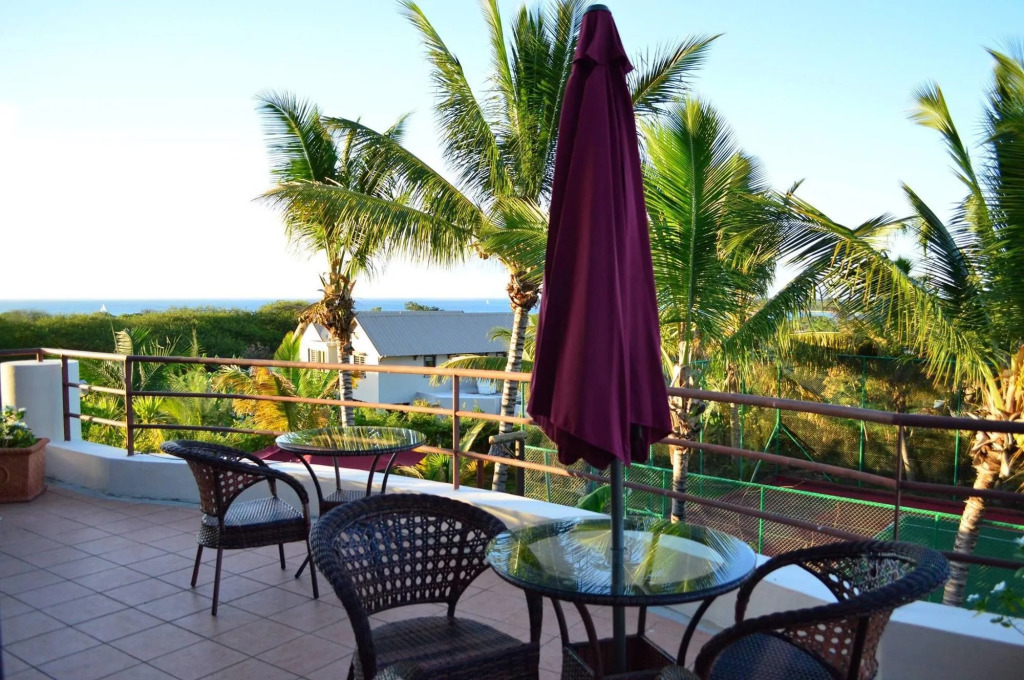 Le Gite du Bonheur Guest House & Car Rental