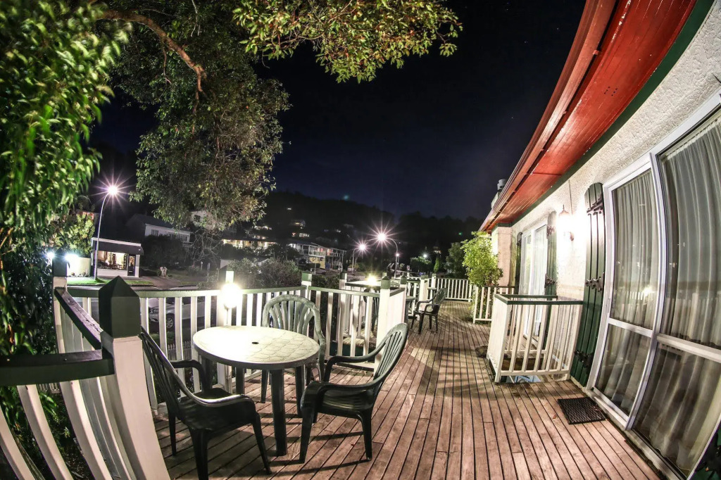 Centabay Lodge and Backpackers