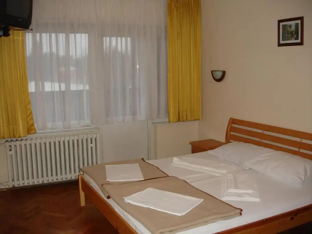 Rooms Bijela Ruža