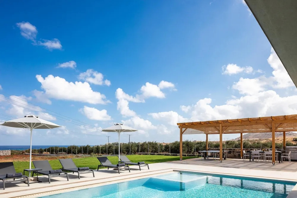 Villa Red Sunset by Estia