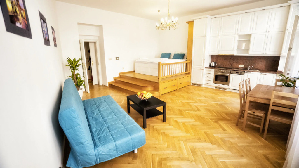 Apartment by the Old Town Square