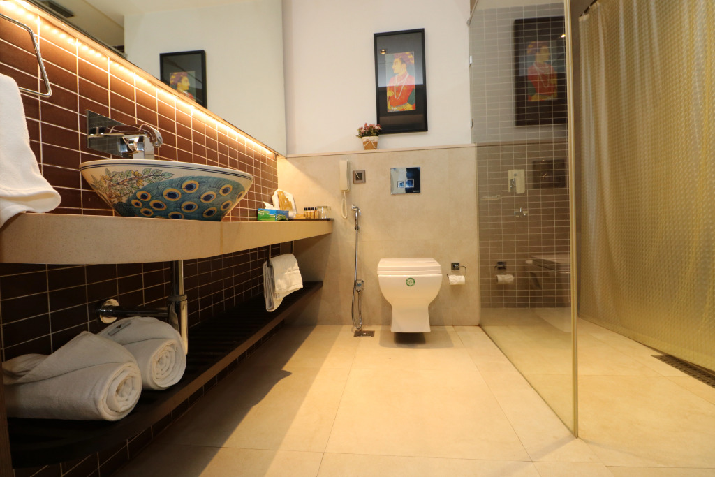 Hotel Gallery 67