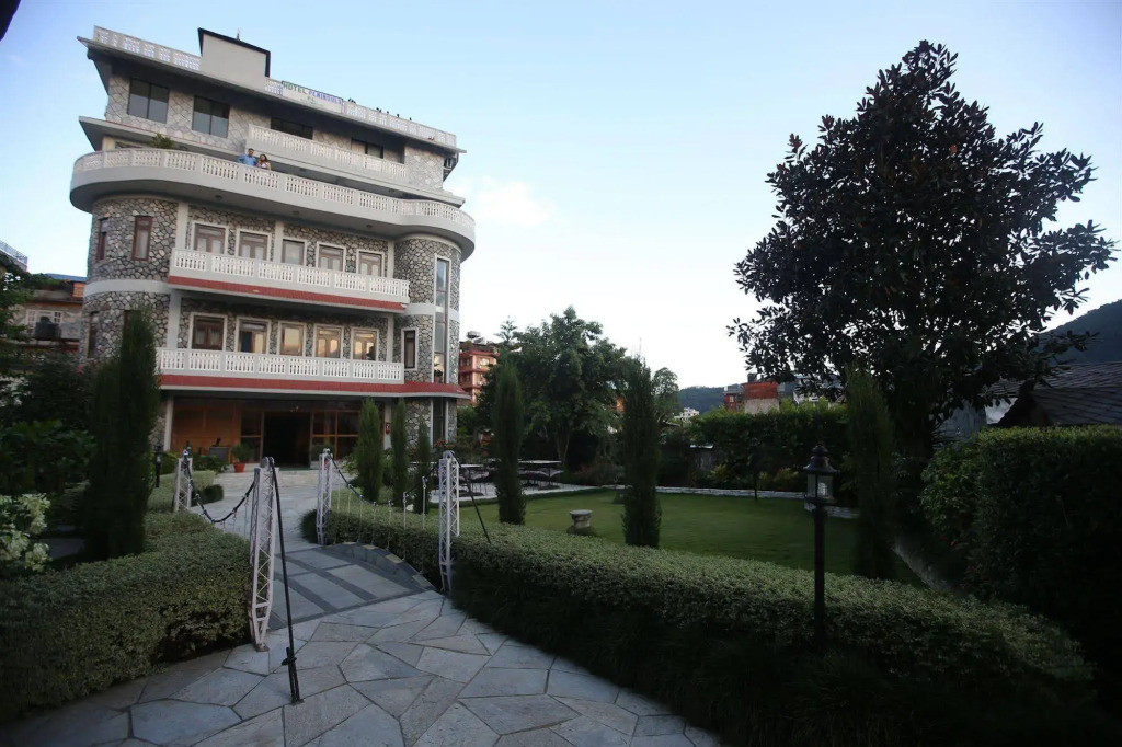 Hotel Peninsula