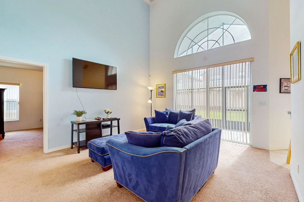 Spacious Home in Cute Area With Central AC & Washer/dryer - Snowbirds Welcome