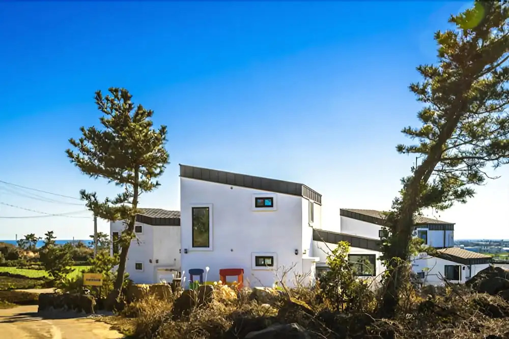 Seogwipo Sanbangsan-ui-achim Pension