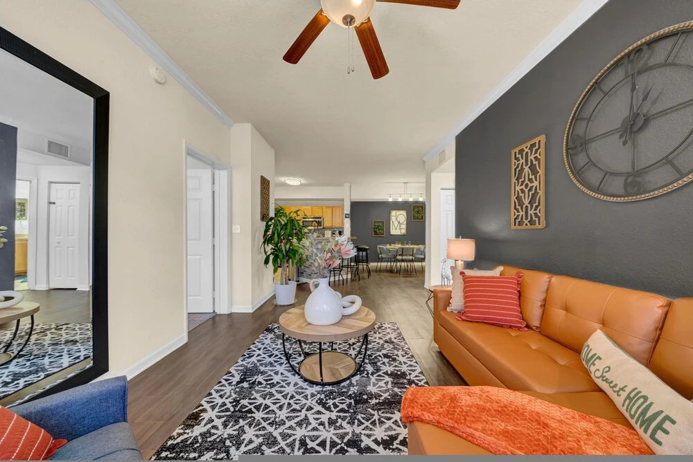 Modern 2BR 2BA w King Bed Pools Gym 1