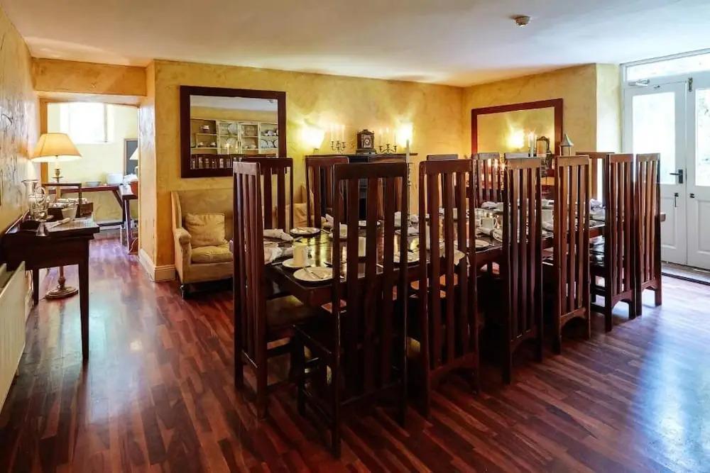 Barnabrow Country House