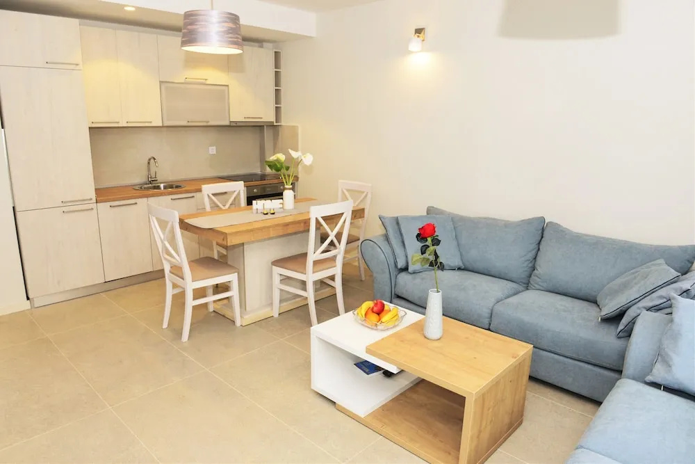 Ralux apartman Tivat