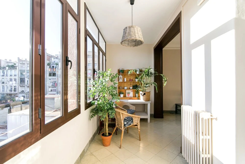 Plaza Universidad Apartments