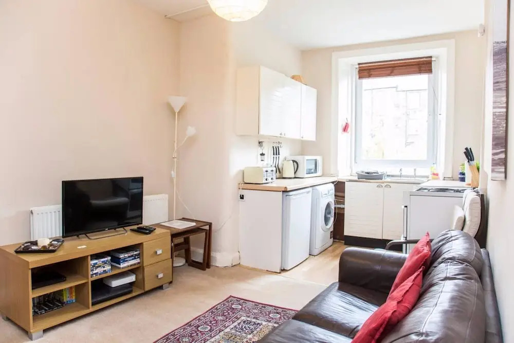1 Bedroom Flat Near Haymarket